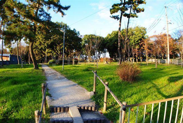 【周辺】公園「桃山公園　散歩やジョギングに最適です」桃山公園　散歩やジョギングに最適です