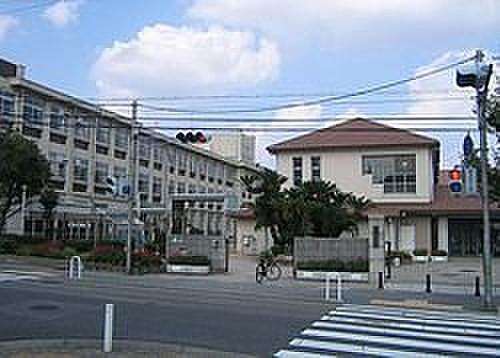 【周辺】神戸市立住吉小学校（745m）