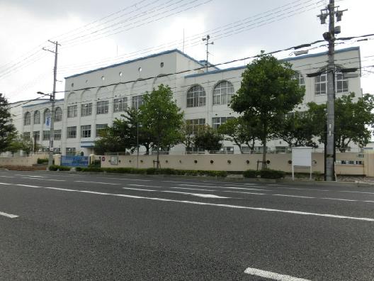 【周辺】神戸市立本山第二小学校（190m）