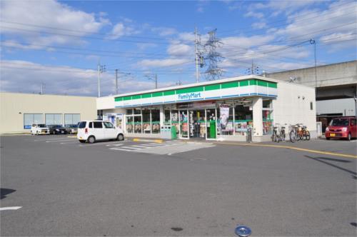 【周辺】ファミリーマート 京田辺三山木店（144m）