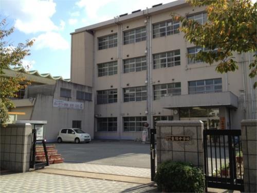 【周辺】福岡市立吉塚中学校（700m）