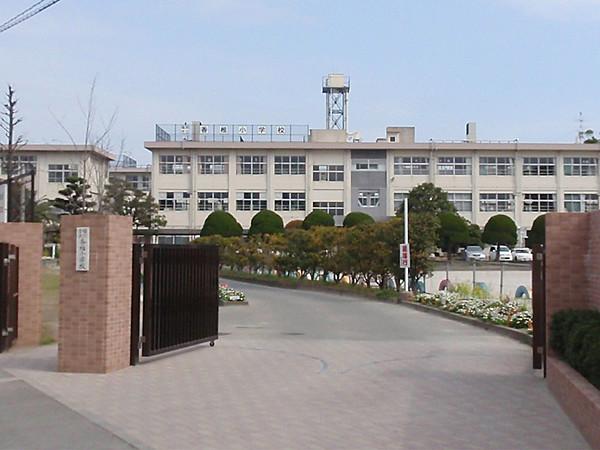 【周辺】福岡市立香椎小学校（318m）