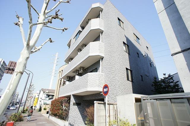 【外観】オートロック付き鉄筋コンクリートマンション