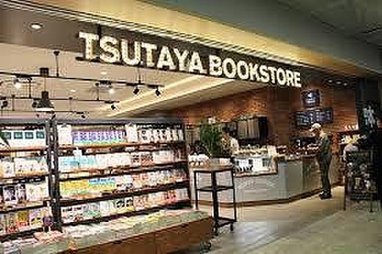 【周辺】TSUTAYA BOOK STORE 福岡空港（901m）