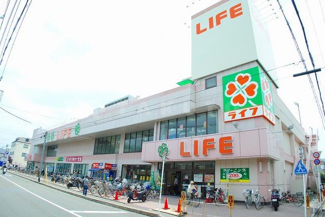 【周辺】スーパー「ライフ壬生店」1階食料品売り場は23時まで営業しています
