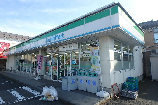【周辺】ファミリーマート 新潟出来島二丁目店（423m）