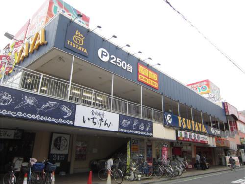 【周辺】TSUTAYA 上尾駅前店（487m）