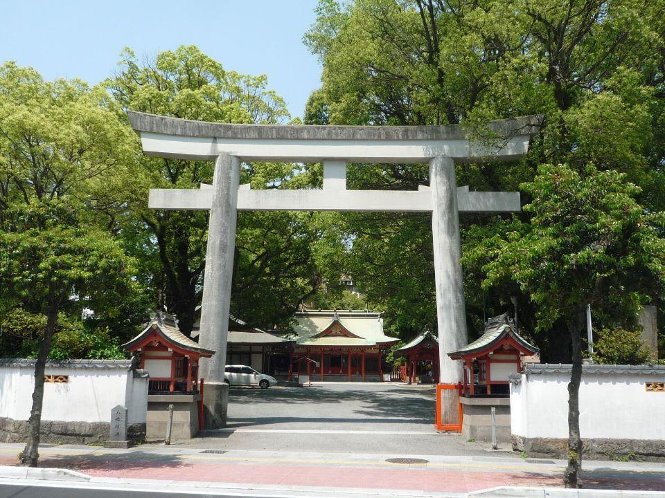 【周辺】荒田八幡神社