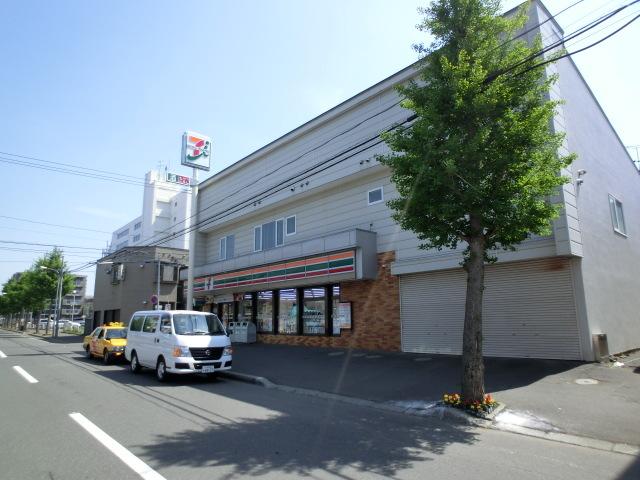 【周辺】セブンイレブン札幌本郷店 682m