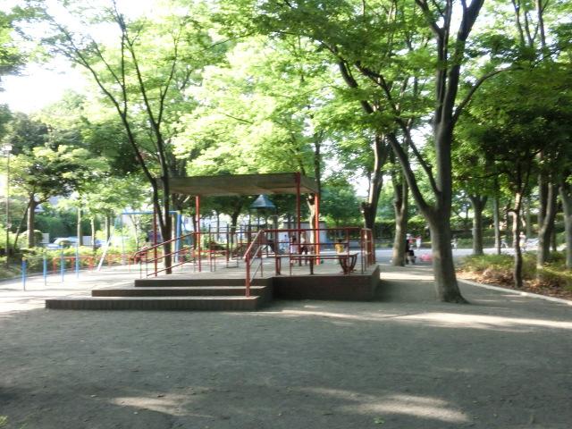 【周辺】見花山かりん公園：約300ｍ