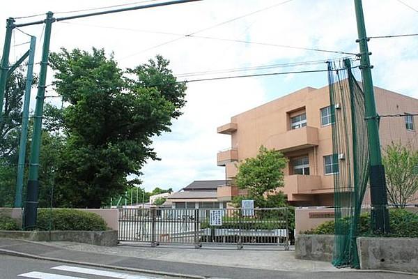 【周辺】横浜市立荏田南中学校 1270m