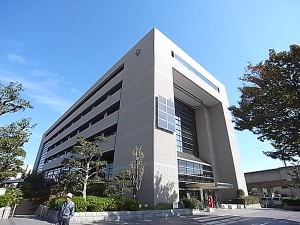 【周辺】川西市役所（553m）