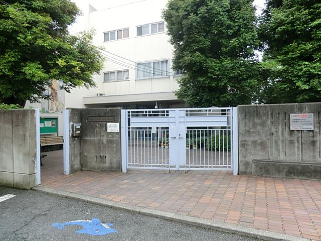 【周辺】光塩女子学院幼稚園まで257m