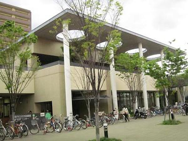 【周辺】大阪市立住吉図書館（681m）