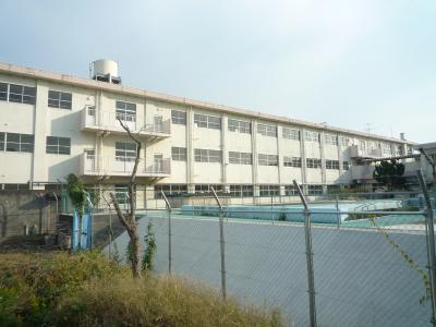 【周辺】北九州市立徳力小学校（300m）