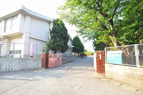 【周辺】市立中井小学校（200m）