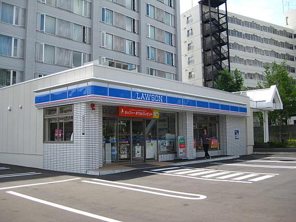 【周辺】ローソン札幌ひばりが丘駅前店 764m