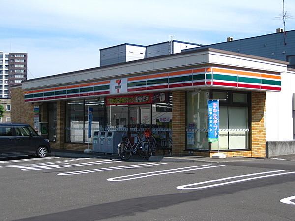 【周辺】セブンイレブン札幌ひばりが丘店 690m