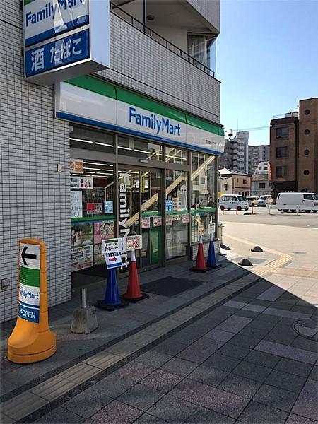 【周辺】ファミリーマート 沼津駅北口店（520m）