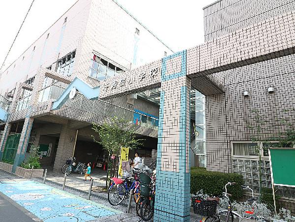 【周辺】足立区立千寿桜小学校（747m）