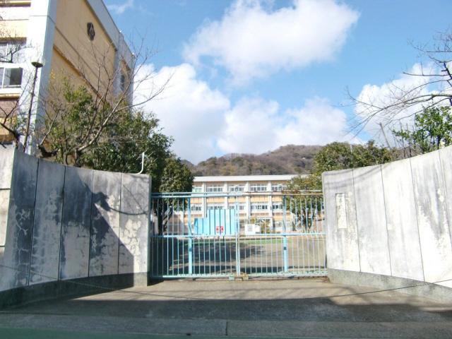 【周辺】本山第一小学校