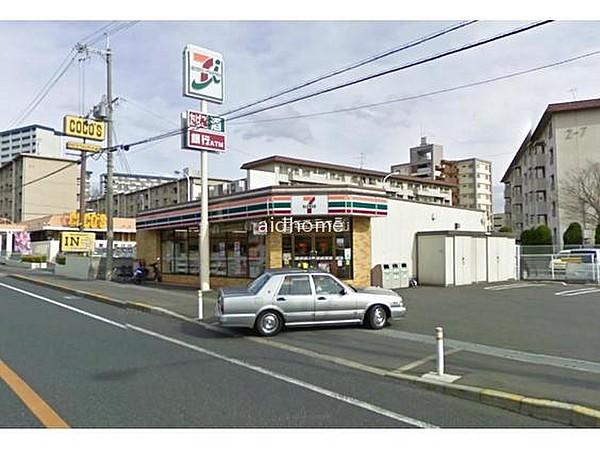 【周辺】セブンイレブン　堺若松台1丁店です(約300Ｍ)