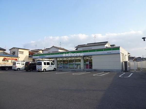 【周辺】ファミリーマート　堺深井中町店です(約200M)