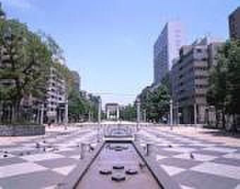 【周辺】横浜市役所 環境創造局 大通り公園（739m）