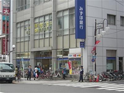 【周辺】銀行三菱東京UFJ銀行　赤羽まで381ｍ