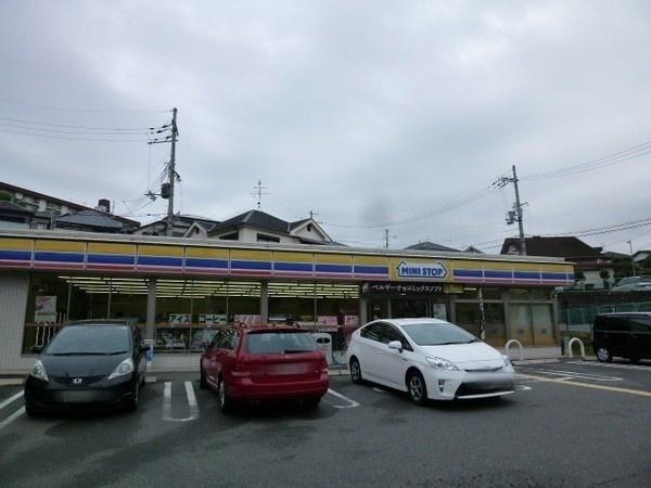 【周辺】ミニストップ枚方山之上西町店です　その他　アンスリSAM光善寺店　約1141mなどがあります