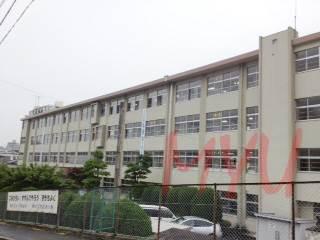 【周辺】福岡市立南片江小学校 915m
