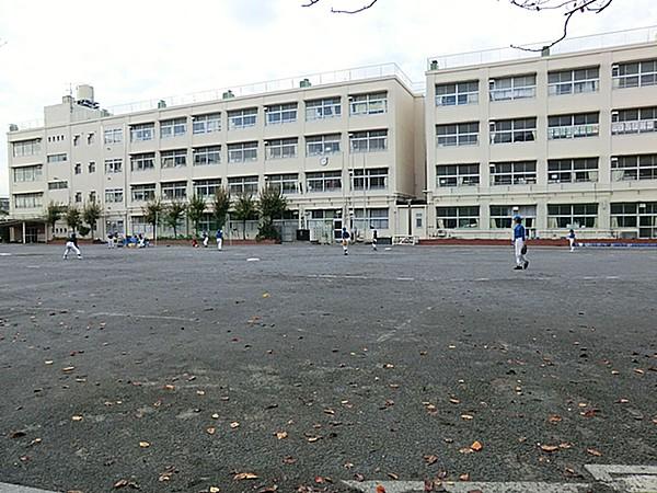 【周辺】横浜市立師岡小学校　約400m