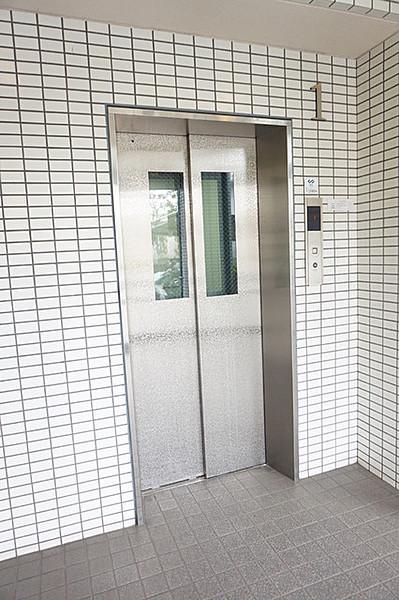 【周辺】エレベーター 10m