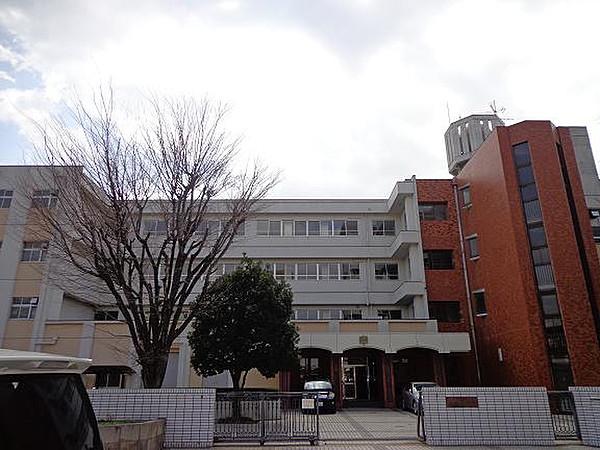 【周辺】名古屋市立香流中学校まで徒歩18分(約1432ｍ)