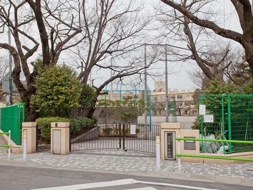 【周辺】周辺環境-中学校(1300m)板橋区立赤塚第一中学校