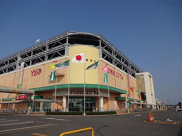 【周辺】ヨシヅヤ本店 営業時間10時～21時