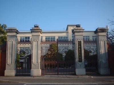 【周辺】福岡県立明善高等学校 歴史ある正門