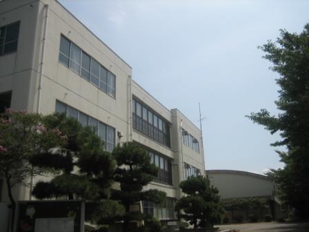【周辺】千葉市立高洲第二中学校（728m）