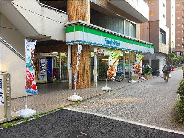 【周辺】コンビニエンスストアファミリーマート阪東橋東口店まで833ｍ