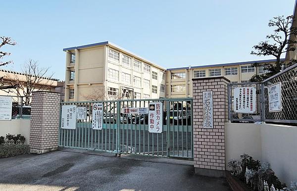 【周辺】福岡市立石丸小学校　560m