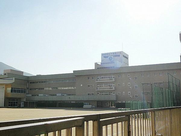 【周辺】美萩野女子高等学校(950m)