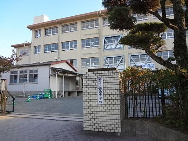 【周辺】福岡市立城西中学校 416m