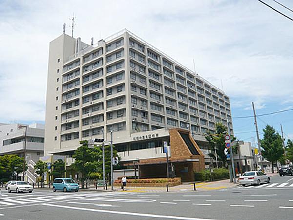 【周辺】福岡市早良区役所 822m