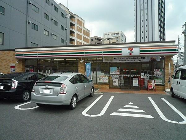 【周辺】セブンイレブン名古屋千代田4丁目北店駐車場有ります。 徒歩 約4分（約260m）