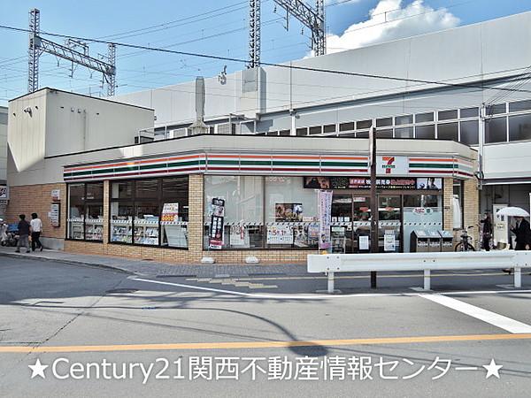【周辺】セブンイレブン枚方市駅東口店 832m