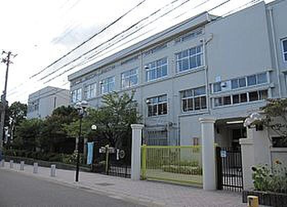 【周辺】中学校神戸市立湊川中学校まで706ｍ