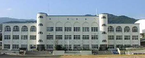 【周辺】小学校神戸市立本山第二小学校まで379ｍ