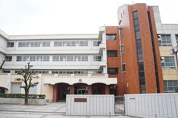 【周辺】名古屋市立香流中学校　1401ｍ
