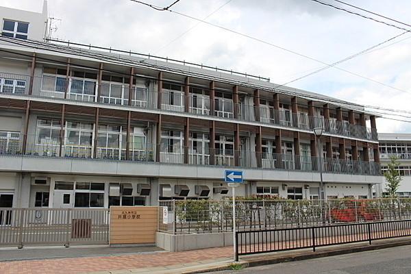【周辺】井堀小学校昭和34年創立中学校は板櫃中学校区 徒歩 約10分（約750m）