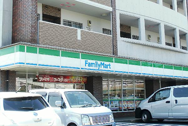 【周辺】ファミリーマート小倉下石田一丁目店（346m）
